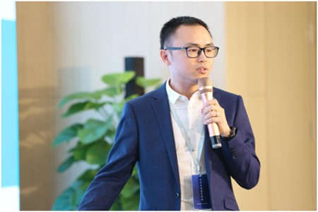 正保遠程教育副總裁、樂漁雙師教育總經理王良誠發表演講