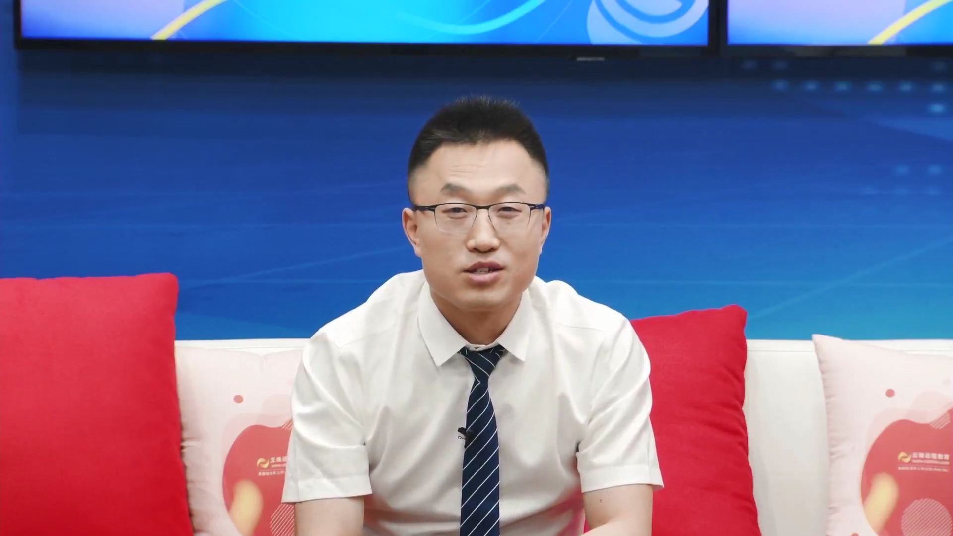 正保會計網(wǎng)校王艷龍：亦柔亦剛，打造教學的藝術品